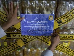 Pendistribusian Minyakita di Pasar Mandalika: Upaya Menjaga Ketersediaan dan Harga Minyak Goreng Terjangkau